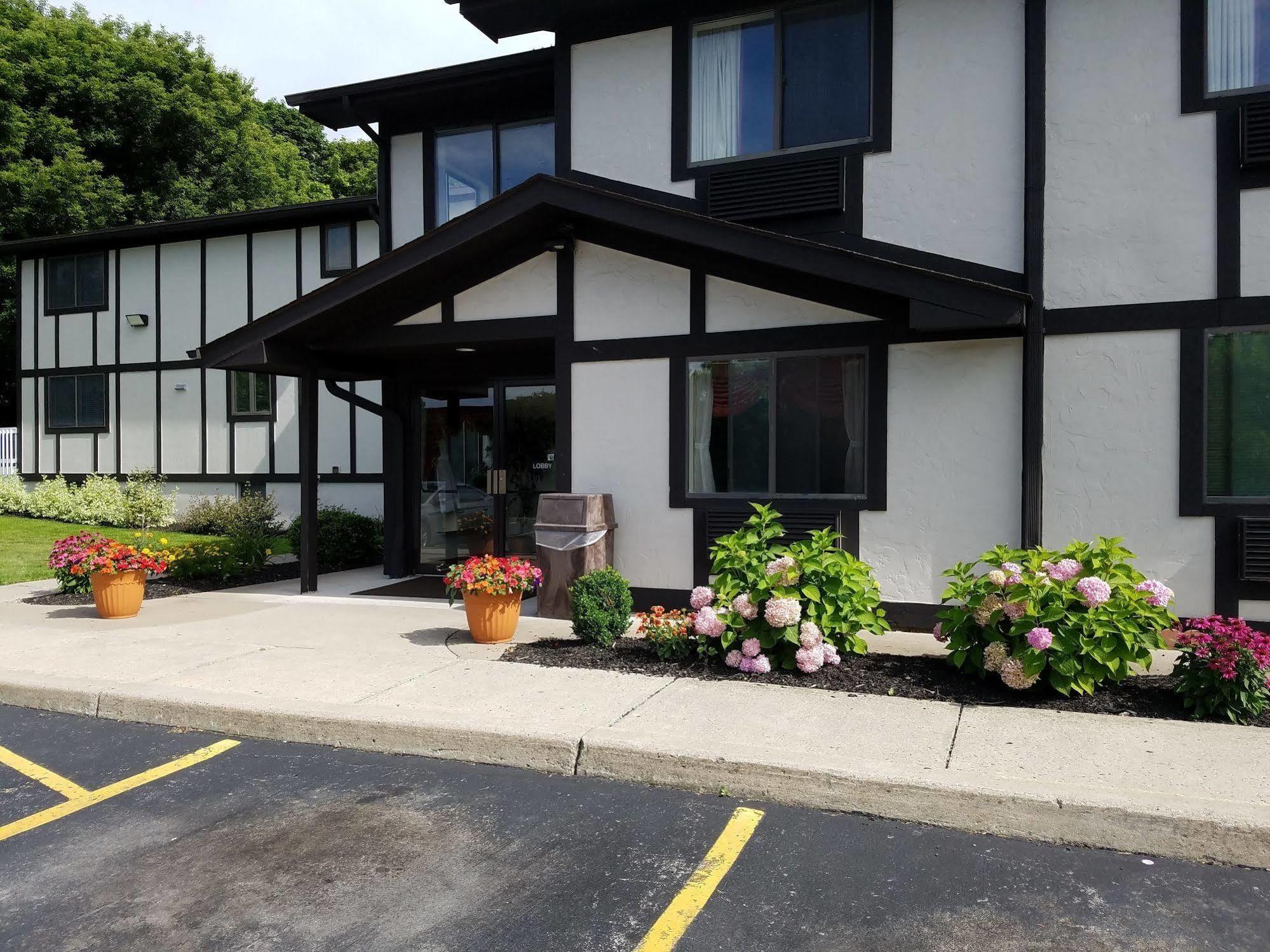 Auburn Inn Exterior photo